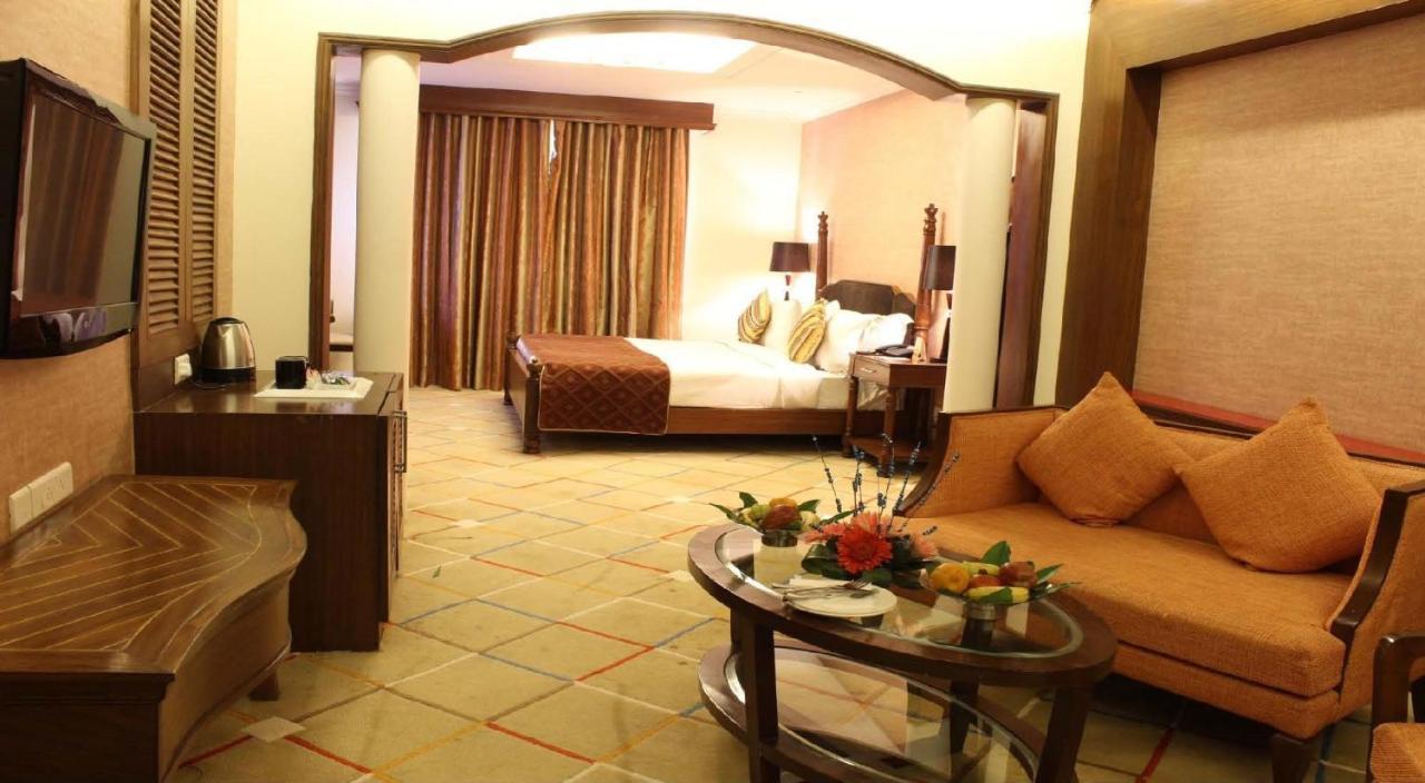 Godwin Haridwar Hotel Luaran gambar